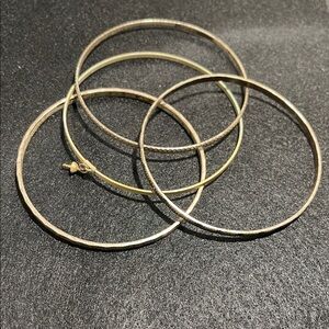 Vintage Chic Bangle Set of 4